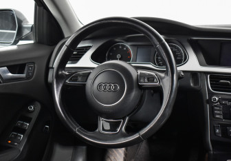 Подержанный автомобиль Audi A4 Sedan 2015 года (15 фото)
