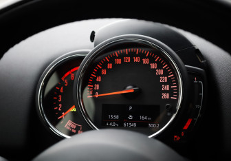 Подержанный автомобиль MINI Countryman 2018 года (13 фото)