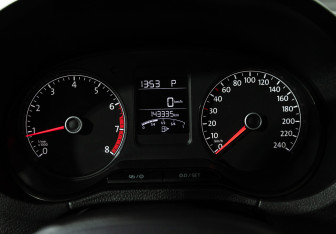 Подержанный автомобиль Volkswagen Polo Sedan 2017 года (12 фото)