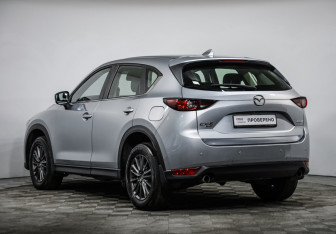 Подержанный автомобиль Mazda CX-5 2018 года (7 фото)