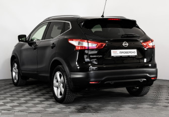 Подержанный автомобиль Nissan Qashqai 2016 года (7 фото)