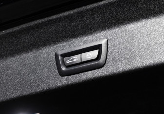 Подержанный автомобиль BMW X3 2018 года (23 фото)