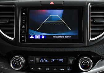 Подержанный автомобиль Honda CR-V 2015 года (16 фото)
