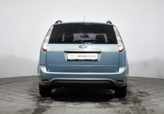 Подержанный автомобиль Ford Focus Wagon 2009 года (6 фото)