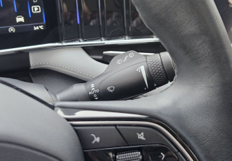 Подержанный автомобиль Geely Atlas 2024 года (22 фото)