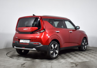 Подержанный автомобиль Kia Soul 2022 года (5 фото)