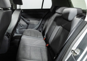 Подержанный автомобиль Volkswagen Golf Hatchback 2008 года (10 фото)