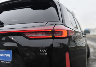 Подержанный автомобиль Exeed VX 2023 года (9 фото)