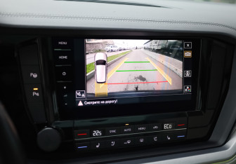 Подержанный автомобиль Volkswagen Touareg 2021 года (17 фото)