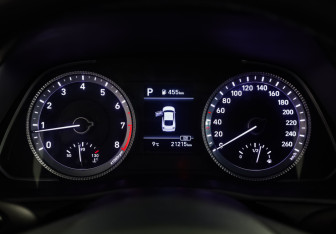 Подержанный автомобиль Hyundai Sonata 2022 года (12 фото)