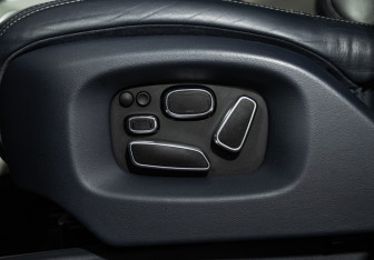 Подержанный автомобиль Land Rover Range Rover 2014 года (27 фото)