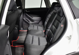 Подержанный автомобиль Mazda CX-5 2015 года (11 фото)