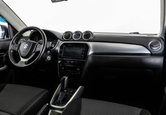 Подержанный автомобиль Suzuki Vitara 2016 года (9 фото)