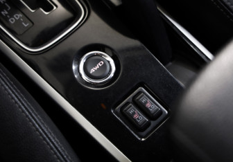 Подержанный автомобиль Mitsubishi Outlander 2018 года (17 фото)