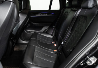 Подержанный автомобиль BMW X4 M 2019 года (10 фото)