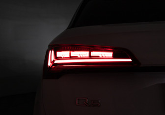 Подержанный автомобиль Audi Q5 2021 года (30 фото)