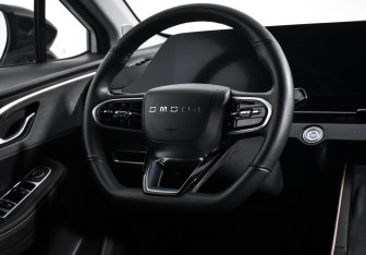Подержанный автомобиль Omoda C5 2023 года (15 фото)
