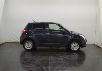 Подержанный автомобиль Suzuki Swift Hatchback 2007 года (7 фото)