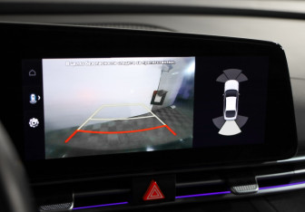 Подержанный автомобиль Hyundai Elantra Sedan 2021 года (14 фото)