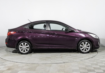 Подержанный автомобиль Hyundai Solaris Sedan 2013 года (4 фото)