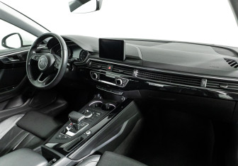 Подержанный автомобиль Audi A5 Coupe 2017 года (35 фото)