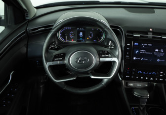 Подержанный автомобиль Hyundai Tucson 2021 года (10 фото)