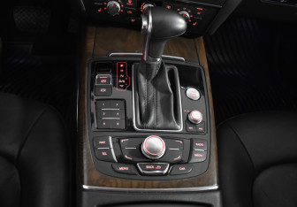 Подержанный автомобиль Audi A6 Sedan 2013 года (17 фото)