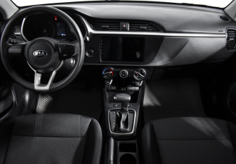 Подержанный автомобиль Kia Rio Sedan 2021 года (15 фото)