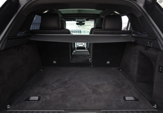 Подержанный автомобиль Land Rover Range Rover Sport 2019 года (32 фото)