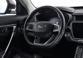 Подержанный автомобиль Geely Atlas Pro 2023 года (15 фото)