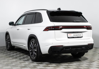 Подержанный автомобиль Geely Monjaro 2023 года (7 фото)