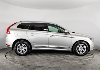 Подержанный автомобиль Volvo XC60 2017 года (4 фото)