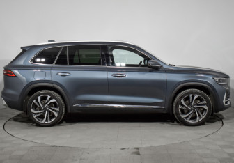 Подержанный автомобиль Geely Monjaro 2022 года (4 фото)