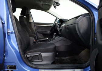 Подержанный автомобиль Skoda Octavia Wagon 2016 года (22 фото)