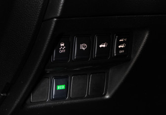 Подержанный автомобиль Nissan X-Trail 2015 года (16 фото)