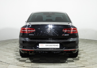 Подержанный автомобиль Volkswagen Passat Sedan 2016 года (6 фото)