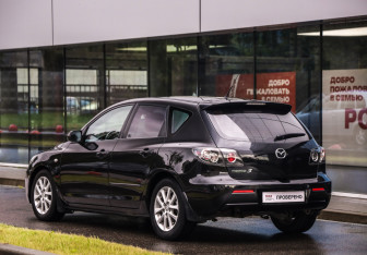 Подержанный автомобиль Mazda 3 Hatchback 2008 года (8 фото)