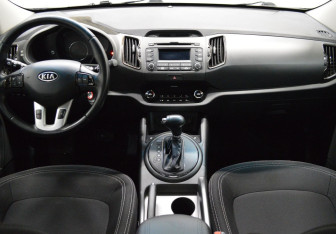 Подержанный автомобиль Kia Sportage 2012 года (14 фото)