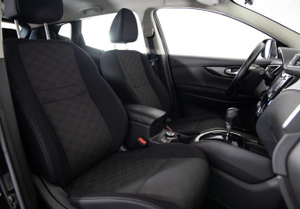 Подержанный автомобиль Nissan Qashqai 2014 года (18 фото)