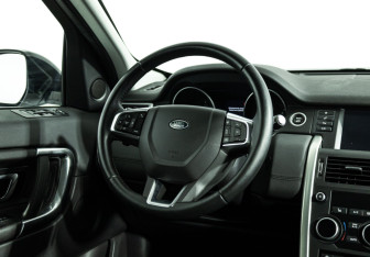 Подержанный автомобиль Land Rover Discovery Sport 2015 года (15 фото)