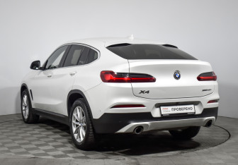 Подержанный автомобиль BMW X4 2019 года (7 фото)