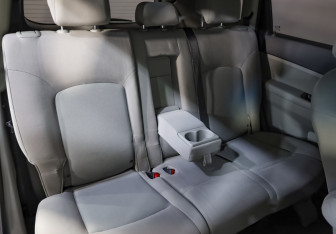 Подержанный автомобиль Chevrolet Orlando 2012 года (22 фото)