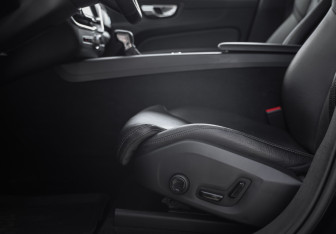 Подержанный автомобиль Volvo XC60 2018 года (26 фото)