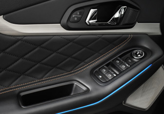 Подержанный автомобиль Exeed TXL 2023 года (11 фото)