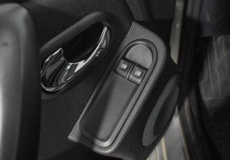Подержанный автомобиль Renault Duster 2016 года (9 фото)