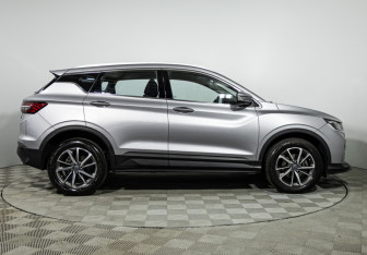 Подержанный автомобиль Geely Coolray 2023 года (4 фото)