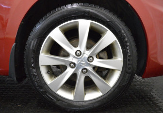 Подержанный автомобиль Hyundai Solaris Sedan 2012 года (9 фото)