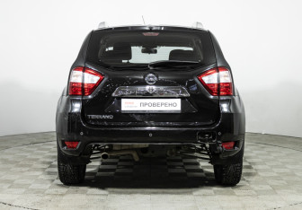 Подержанный автомобиль Nissan Terrano 2019 года (6 фото)
