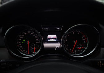 Подержанный автомобиль Mercedes-Benz GLE 2016 года (13 фото)