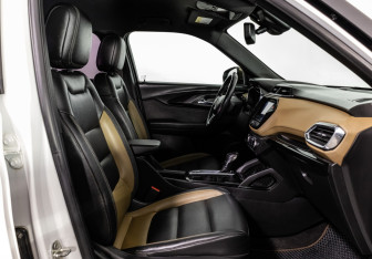 Подержанный автомобиль Chevrolet TrailBlazer 2020 года (24 фото)